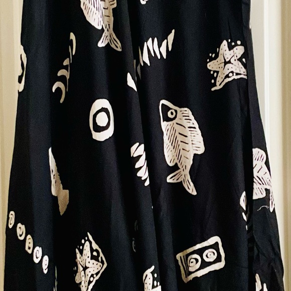 👗 Nwt  Long black and white long dress with a costal theme. - Picture 2 of 4